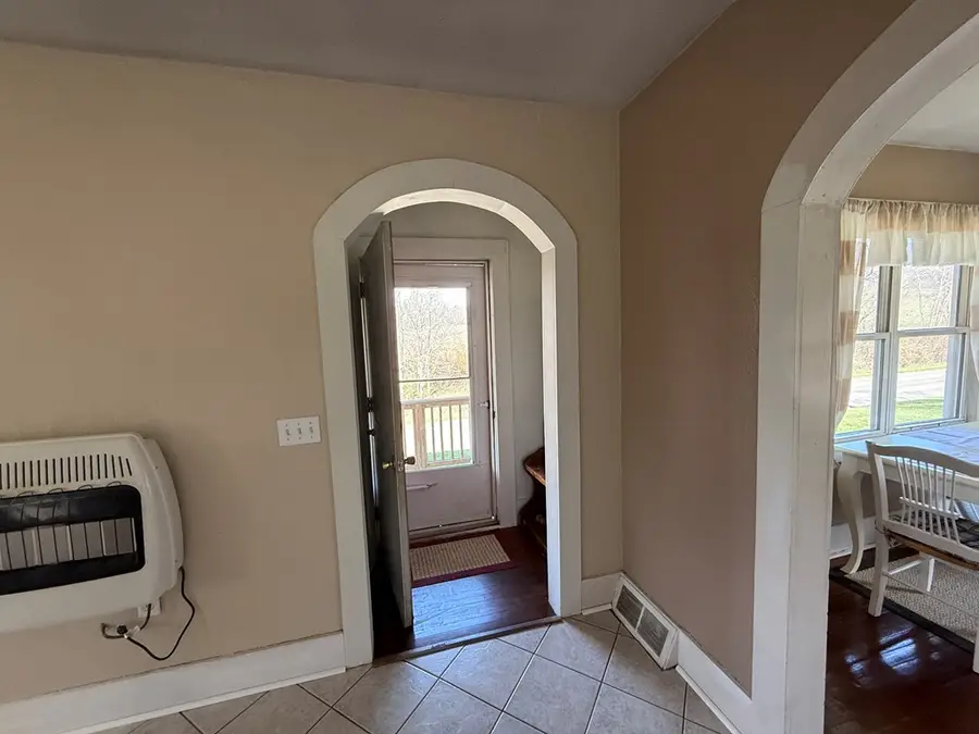 7414 Snake Creek Rd, Hillsville, VA 24343 - #3