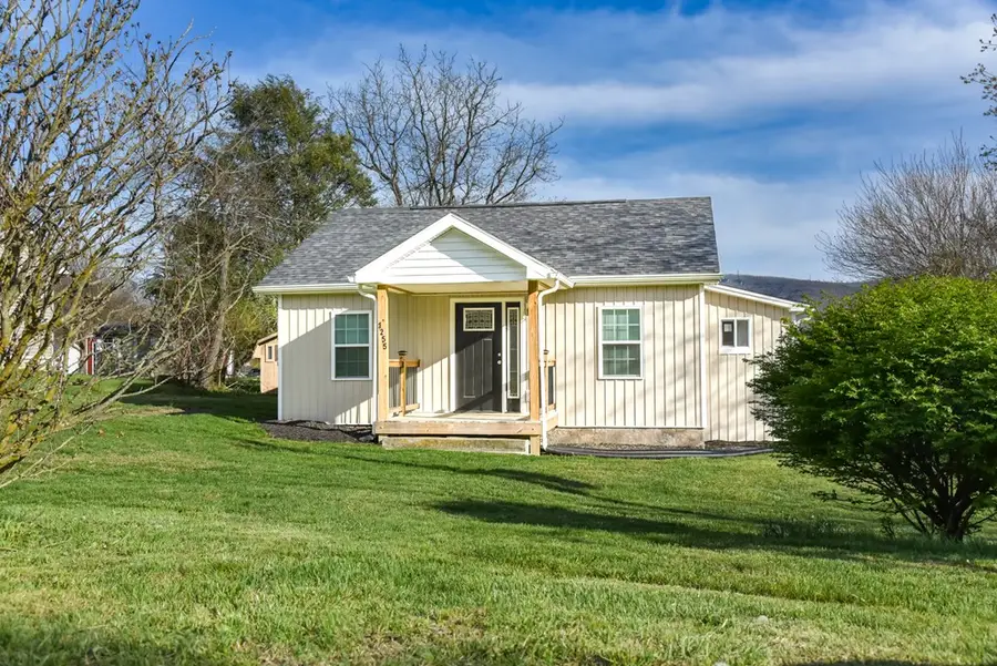 1255 W Spiller St, Wytheville, VA 24382 - #2