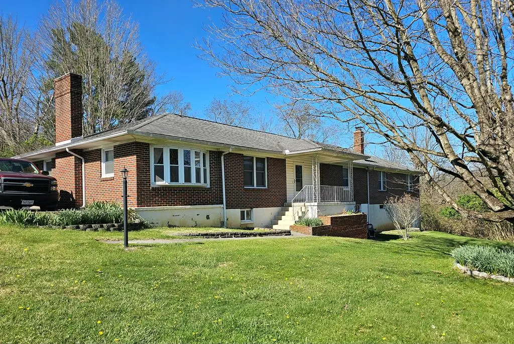 172 Thorn Street, Tazewell, VA 24651 - #1