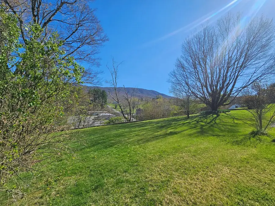 172 Thorn Street, Tazewell, VA 24651 - #3