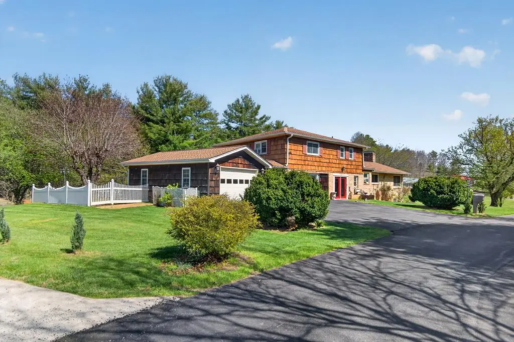 134 Lynnhaven Rd., Hillsville, VA 24343 - #1