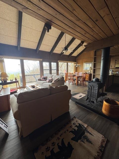 197 Buck Hollar Rd, Hillsville, VA 24343 - #1