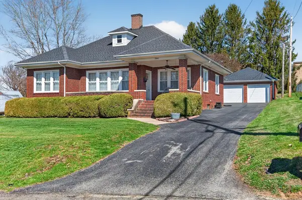 204 Water St., Hillsville, VA 24343