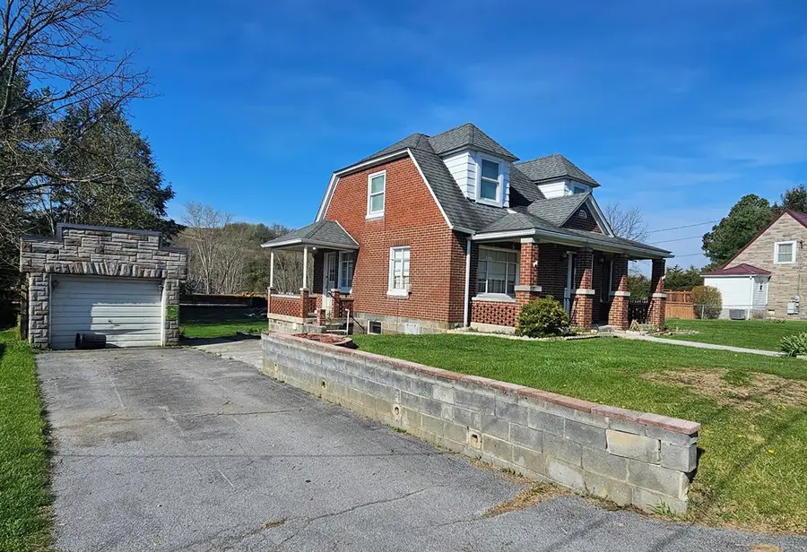 363 Valleyview Street, North Tazewell, VA 24630 - #3
