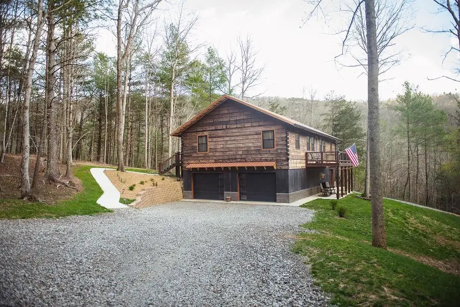 467 River Oaks Drive, Austinville, VA 24312 - #2