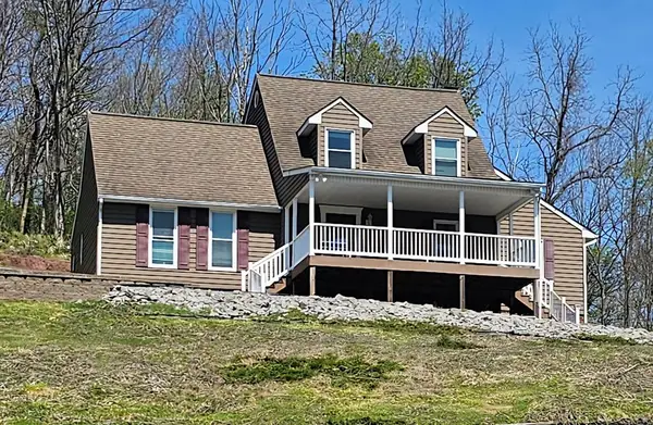 945 Fincastle Tpke., Tazewell, VA 24651