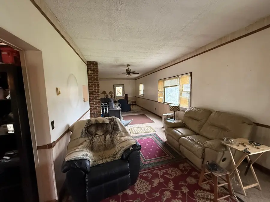 219 Blackberry Ln, Galax, VA 24333 - #3