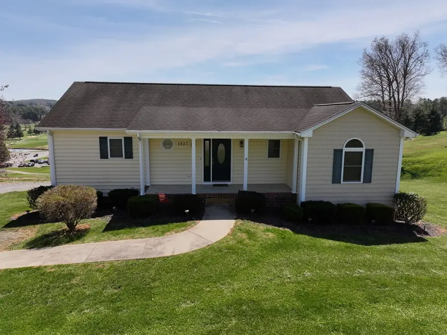 1937 Commonwealth Road, Galax, VA 24333 - #3