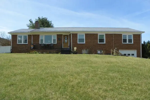 3022 Skyline Hwy, Galax, VA 24333