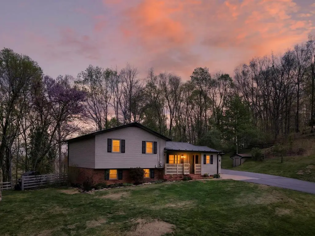 11527 Lindell Rd., Meadowview, VA 24361 - #1