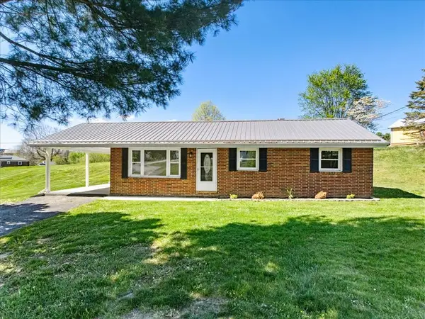 311 Chinquapin Avenue, Rural Retreat, VA 24368