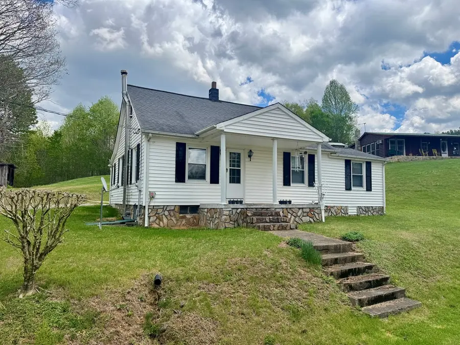 178 Rose Lane, Fries, VA 24330 - #3