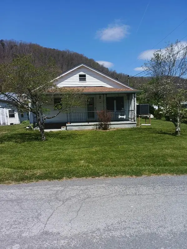 178 Bane Bottom Ave., Cedar Bluff, VA 24609