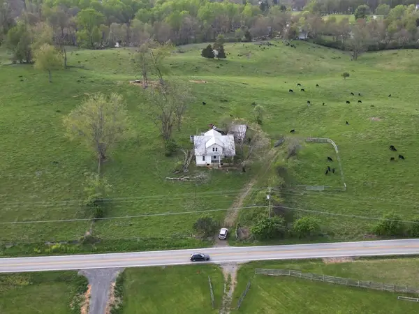 15395 Old Jonesboro Rd, Bristol, VA 24202