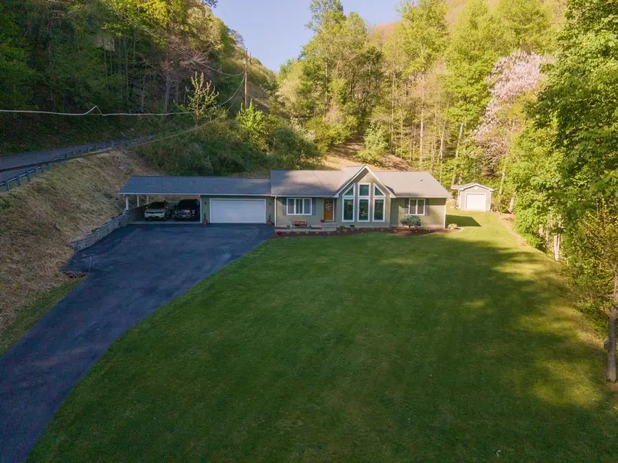 1148 Sierra Dr, Oakwood, VA 24631 - #2