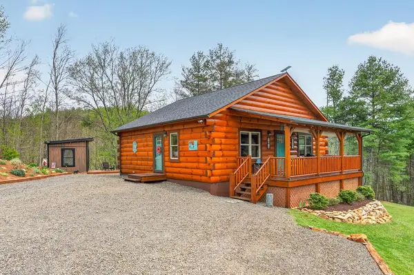 255 Bella Hills Ln, Hillsville, VA 24343