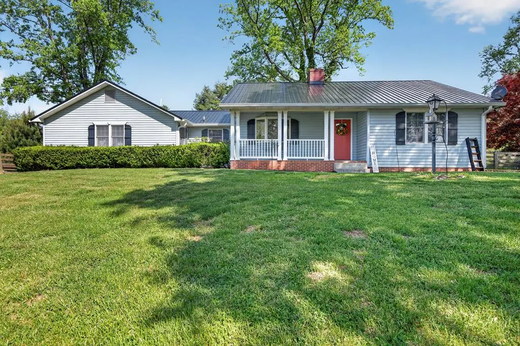 15305 Foxchase Rd, Abingdon, VA 24210 - #1