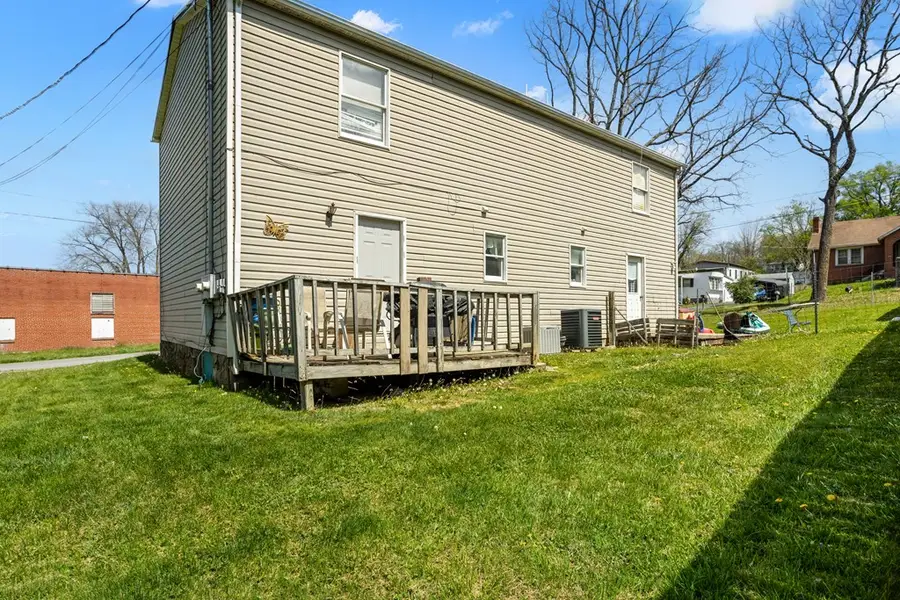 144 Greenway Ave, Marion, VA 24354 - #2