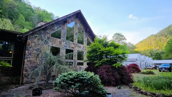 1187 Greenhouse Circle, Oakwood, VA 24631