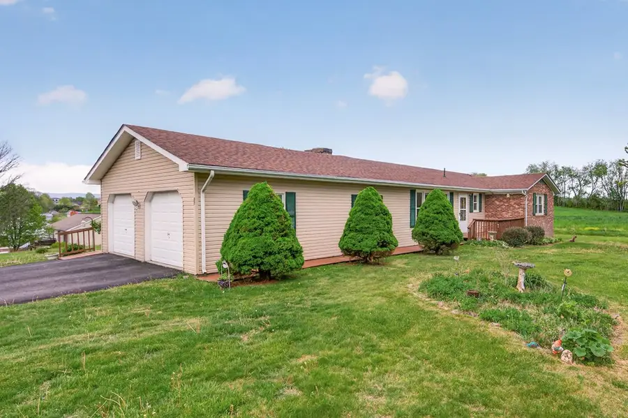 431 Westfield Ave, Rural Retreat, VA 24368 - #2