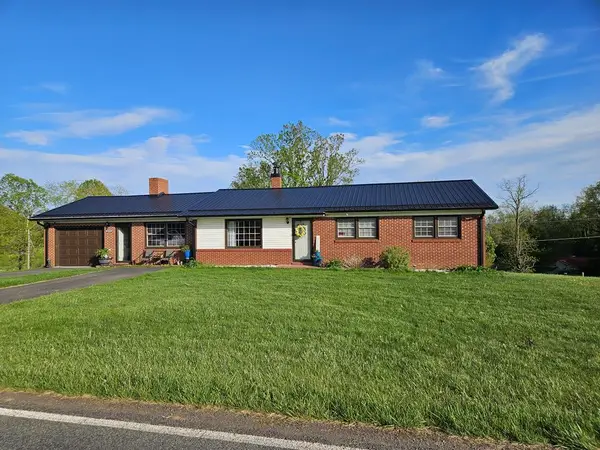 1225 Coon Ridge Rd, Hillsville, VA 24343
