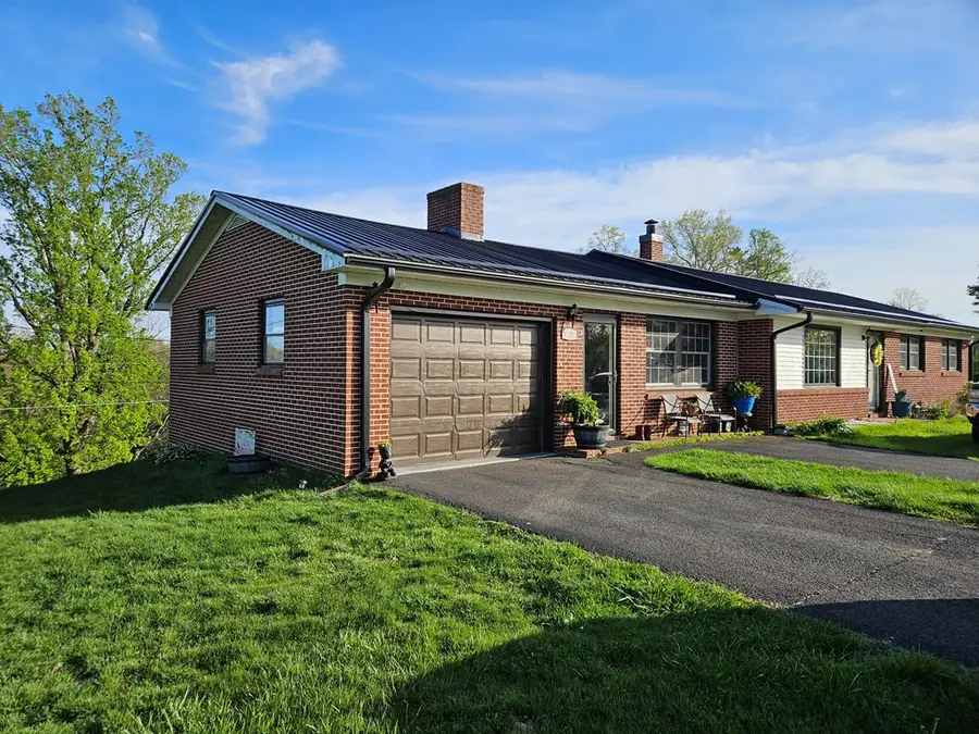 1225 Coon Ridge Rd, Hillsville, VA 24343 - #2
