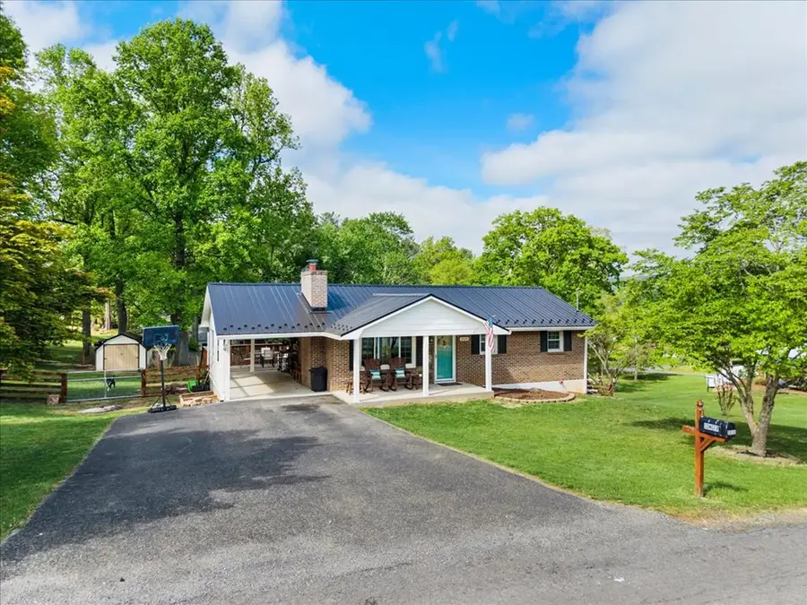 2510 Forest Hill  Drive, Draper, VA 24324 - #2