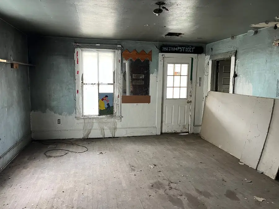 910 Main Street, Saltville, VA 24370 - #3