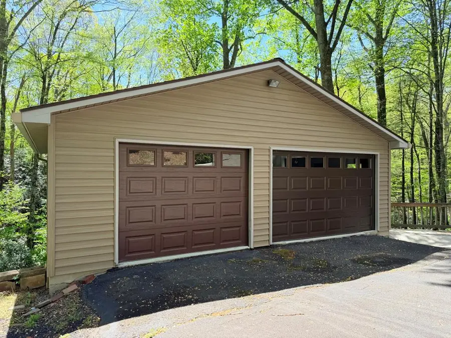 219 Otter Creek Trl, Fancy Gap, VA 24328 - #3