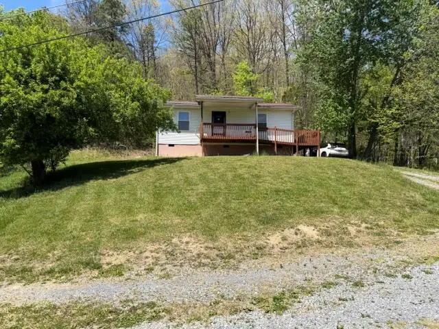 3361 Daw Rd., Cedar Bluff, VA 24609 - #1