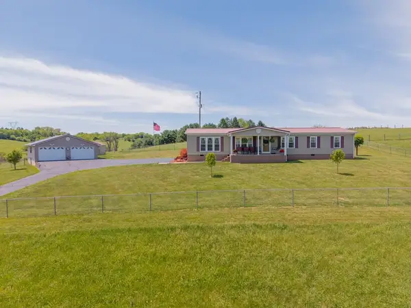 3705 Major Grahams Road, Max Meadows, VA 24360