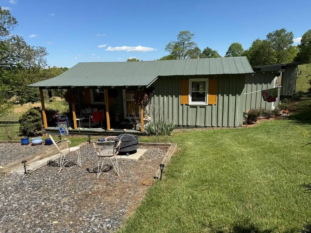 1523 Cox's Chapel, Mouth Of Wilson, VA 24363 - #1