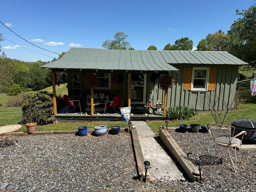 1523 Cox's Chapel, Mouth Of Wilson, VA 24363 - #2