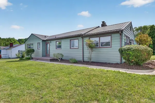 305 Cherokee Rd, Bristol, VA 24201
