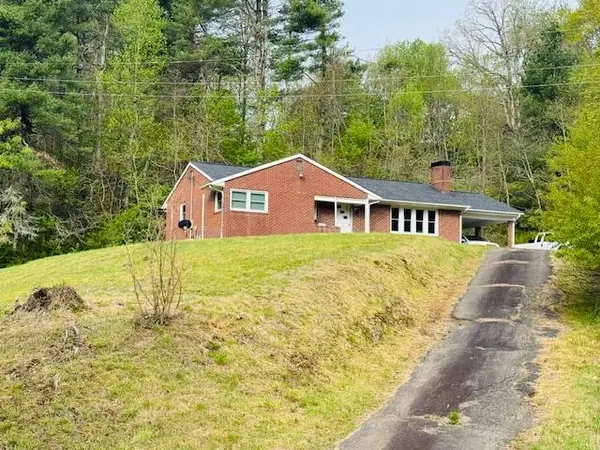 1711 Dan River Rd, Meadows of Dan, VA 24120