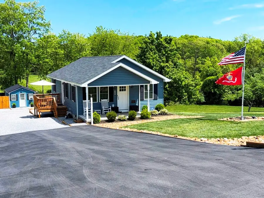 210 Country Lane, Wytheville, VA 24382 - #2