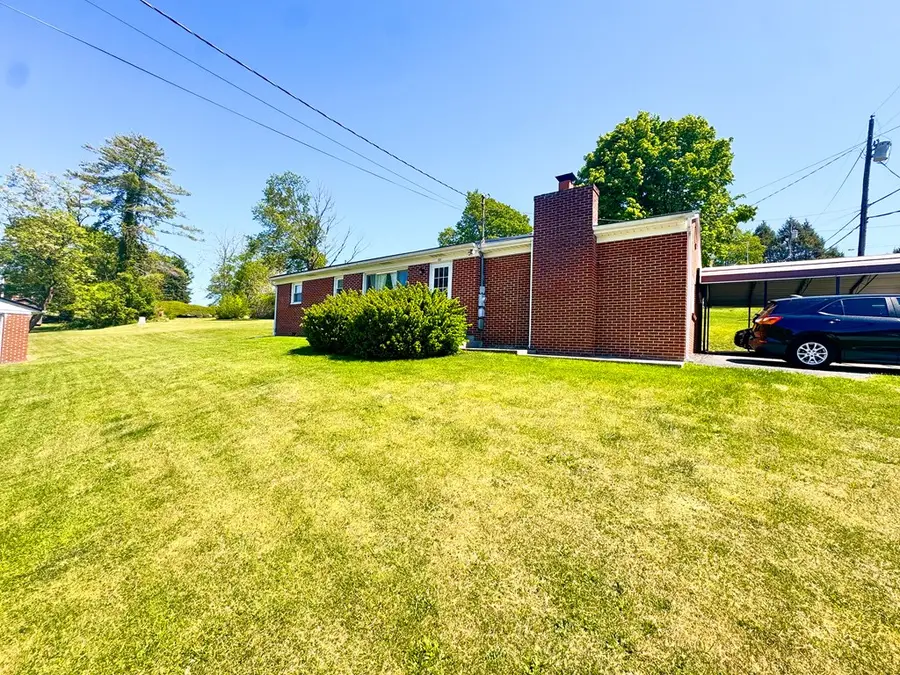 55 Chevrolet Ave, Lebanon, VA 24266 - #2