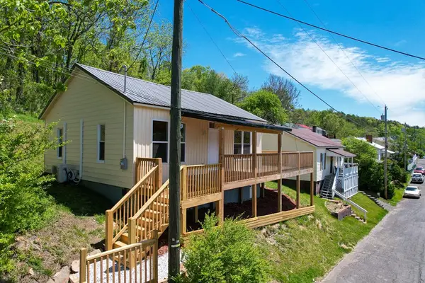 329 Grayson St, Fries, VA 24330