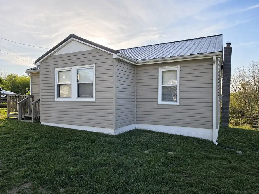 6 Wolfsnare Ln, Fries, VA 24330 - #2