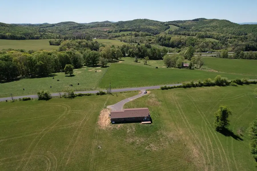 560 Baltimore Road, Hillsville, VA 24343 - #2
