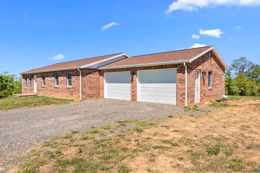 560 Baltimore Road, Hillsville, VA 24343 - #3