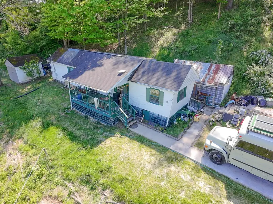 33 Lyons Ave, Lebanon, VA 24266 - #2