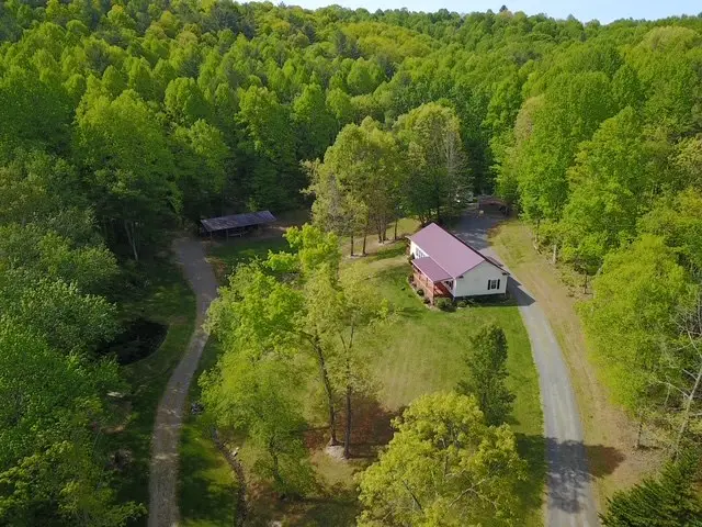 2820 Crossroads Dr, Galax, VA 24333 - #2