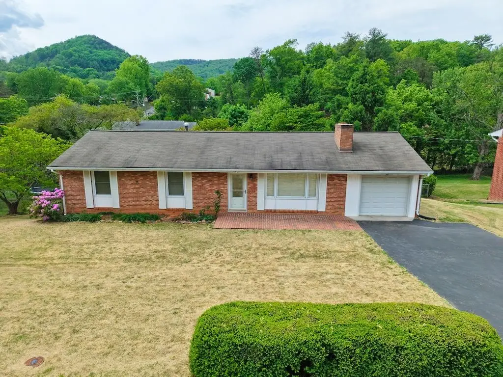 5410 Warwood Dr., Roanoke, VA 24018 - #1