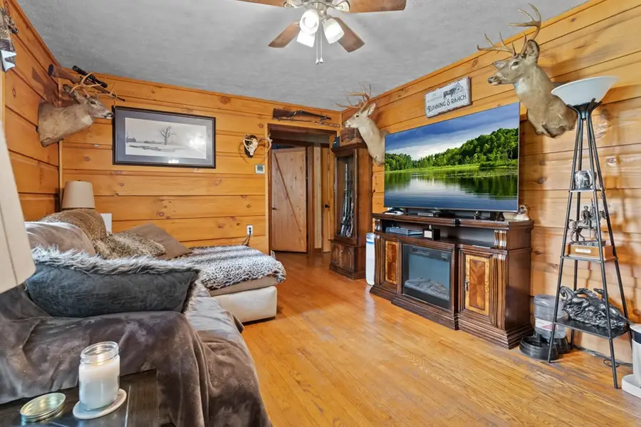 4251 Riverside Dr, Independence, VA 24348 - #2