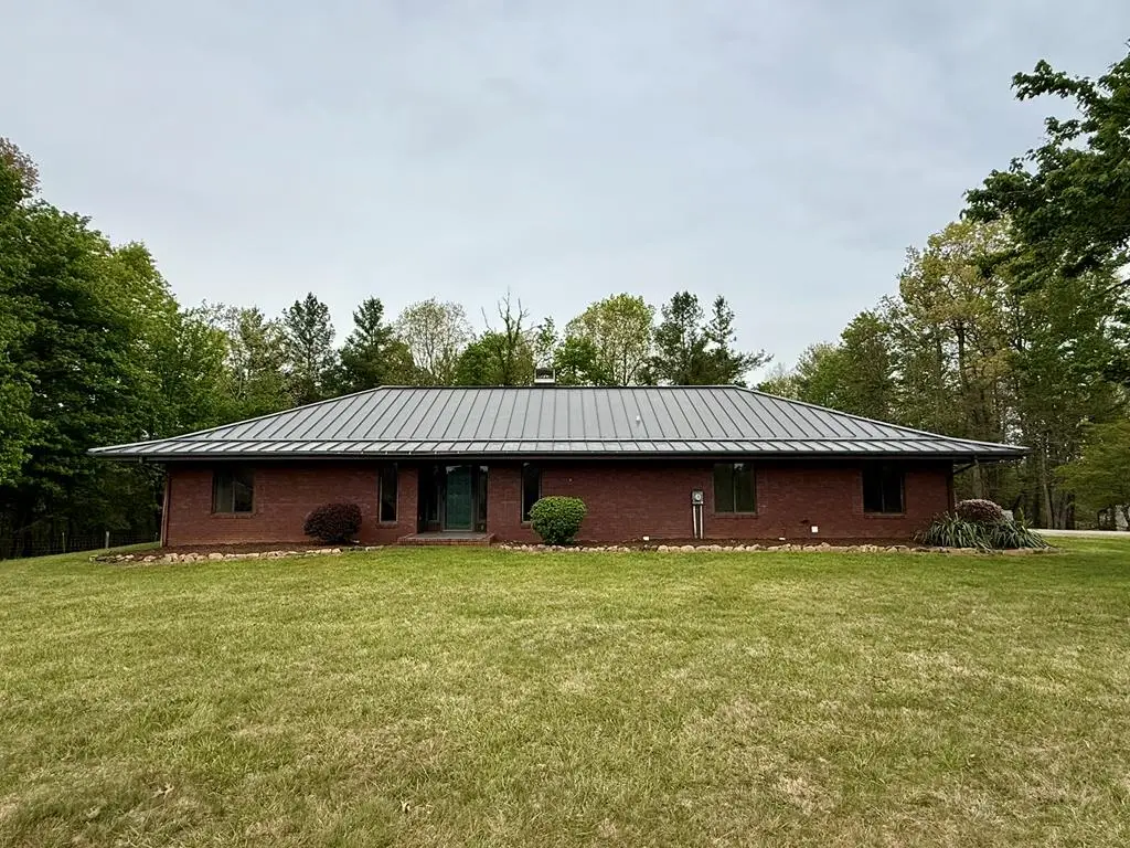 531 Northwoods Ln, Galax, VA 24333 - #1