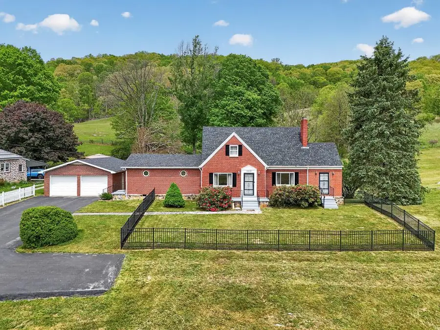 2210 Virginia Avenue, Bluefield, VA 24605 - #2