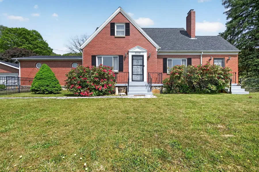 2210 Virginia Avenue, Bluefield, VA 24605 - #3