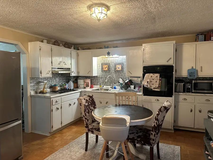 335 Poor Farm Road, Lebanon, VA 24266 - #2