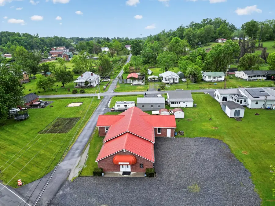 302 Crescent Drive, Glade Spring, VA 24340 - #3